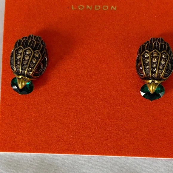 Kurt Geiger Gemstone Eagle Stud Earrings Green Stone NWT - Picture 2 of 7